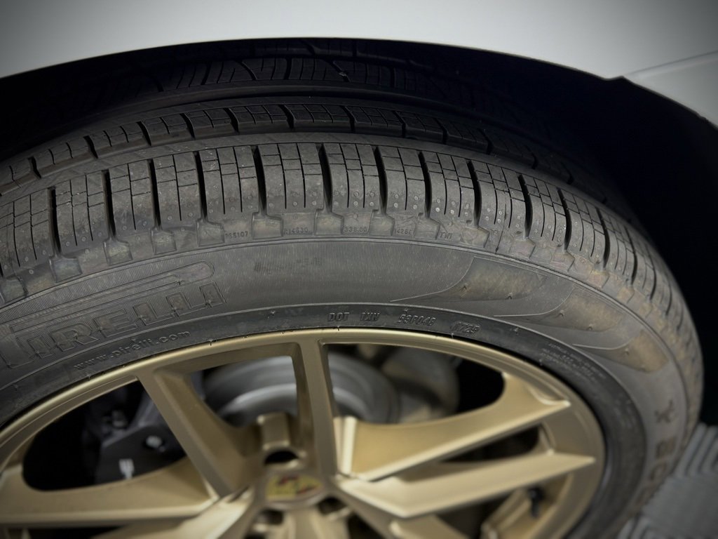 New 2026 Porsche Macan image 21