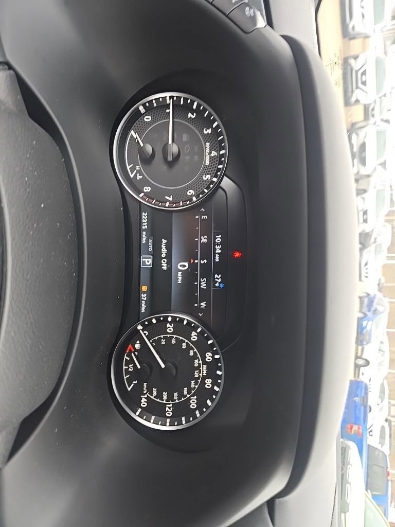 Used 2024 Nissan Armada SL w/ Midnight Edition Package image 16