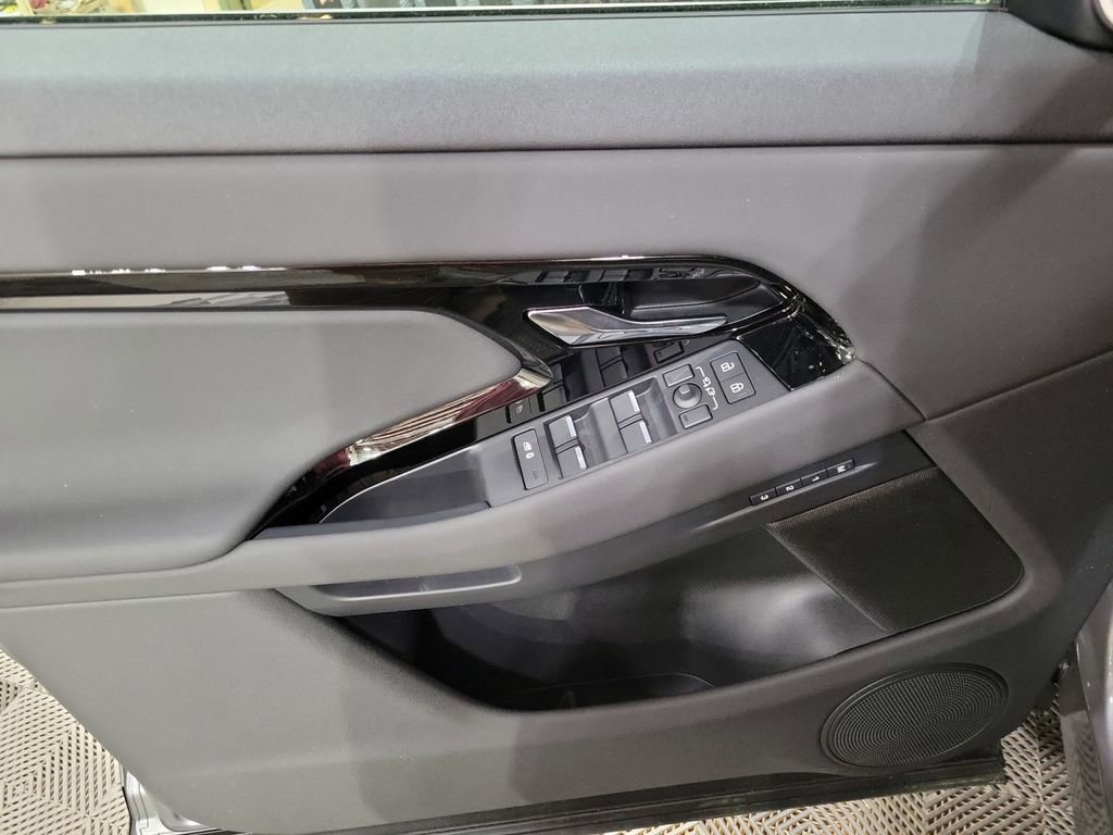 New 2026 Land Rover Range Rover Evoque S image 14