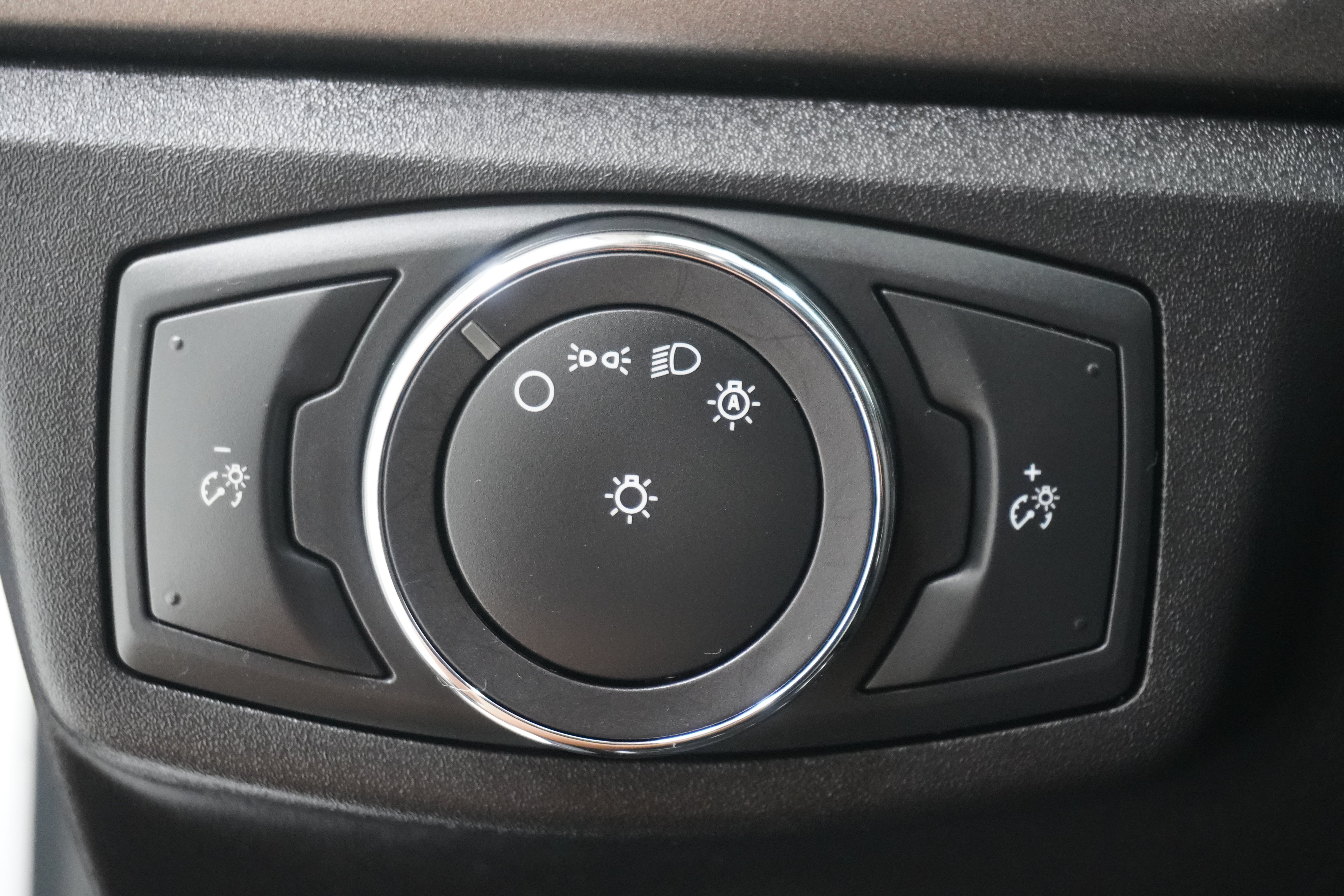 Used 2018 Ford Fusion S FWD image 21