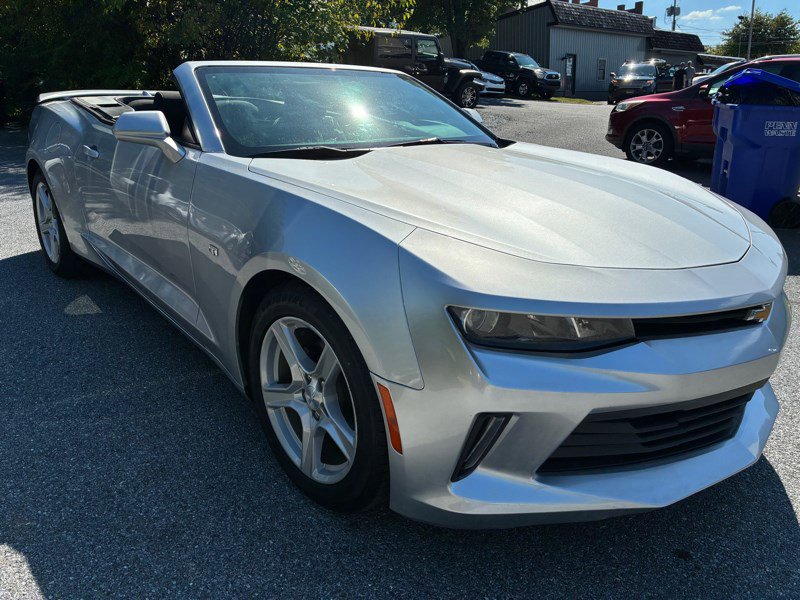 Used 2018 Chevrolet Camaro LT image 3