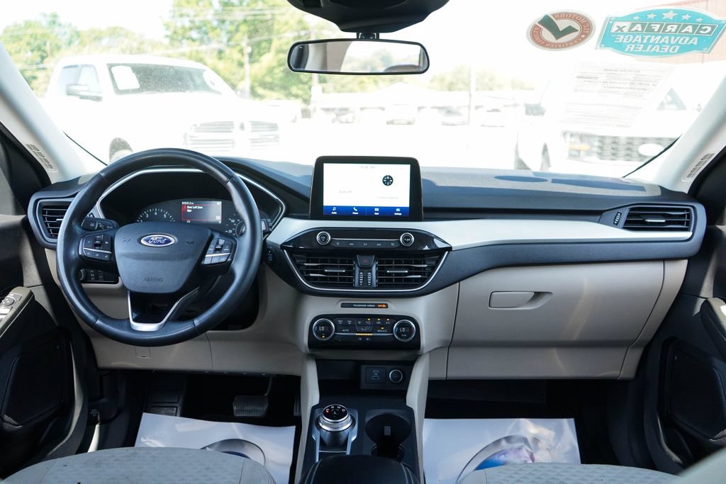 Used 2021 Ford Escape SE w/ Convenience Package FWD image 9