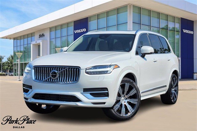 Certified 2025 Volvo XC90 T8 Plus w/ Protection Package Premier