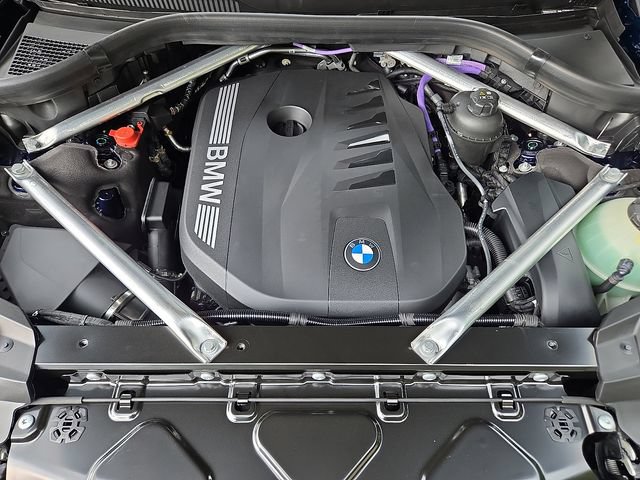 New 2027 BMW X7 xDrive40i w/ M Sport Package AWD/4WD image 12