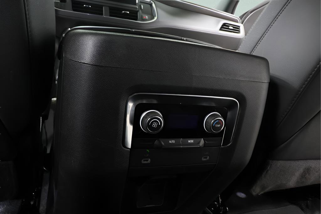 Used 2024 Chevrolet Suburban LT AWD/4WD image 25