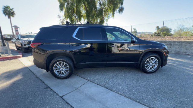 Used 2023 Chevrolet Traverse LT image 9