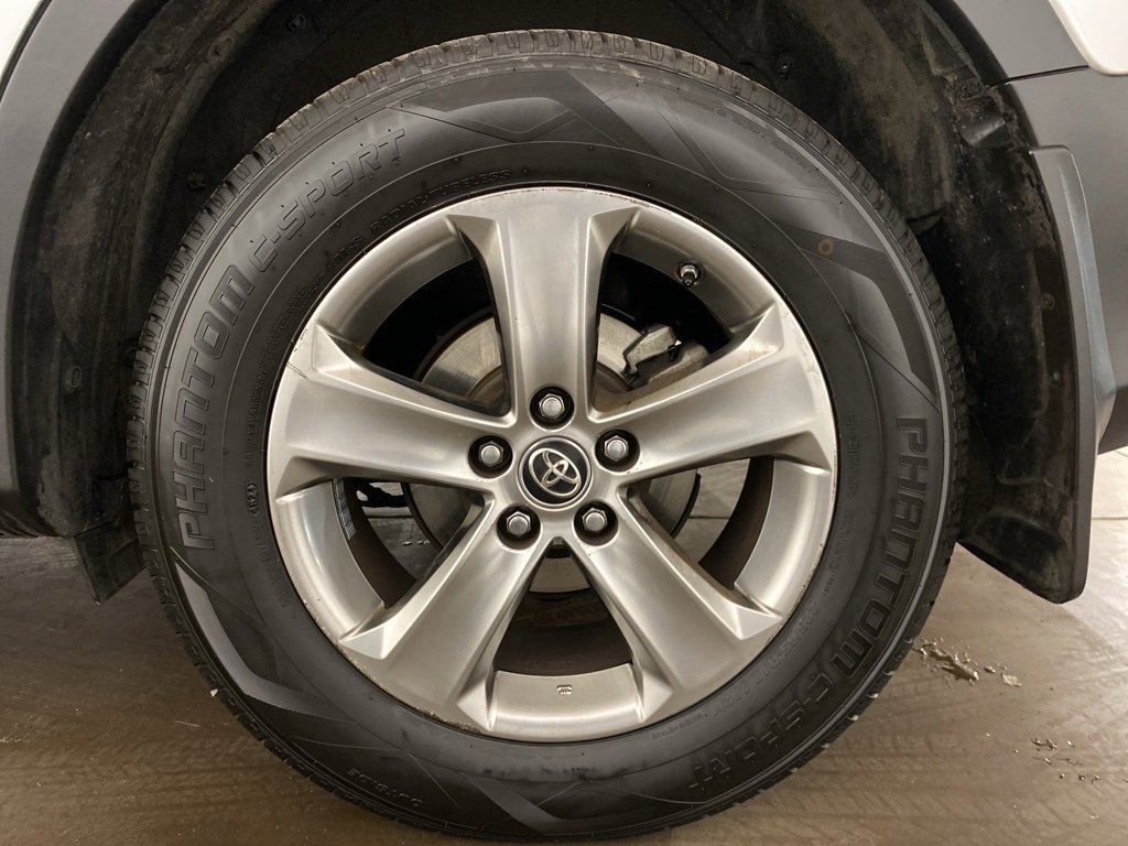 Used 2015 Toyota RAV4 XLE image 21