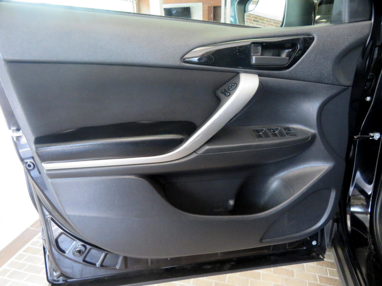Used 2020 Mitsubishi Eclipse Cross ES image 13