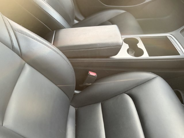 Used 2022 Tesla Model 3 Long Range AWD/4WD image 4