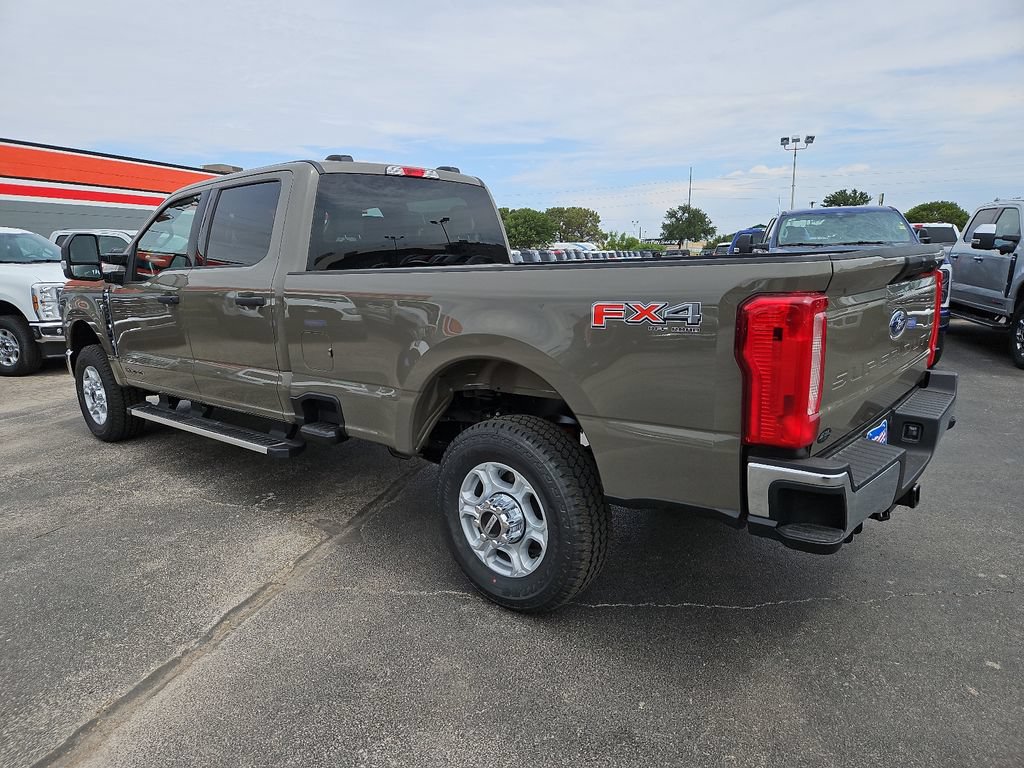 New 2026 Ford F350 XLT w/ FX4 Off-Road Package AWD/4WD image 8