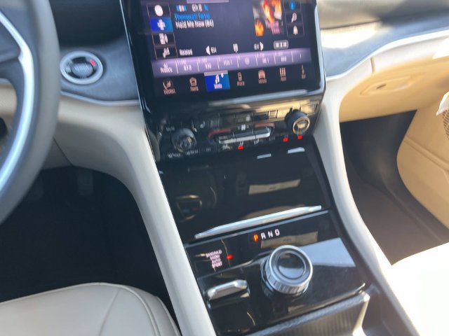 Certified 2024 Jeep Grand Cherokee L Limited w/ Black Appearance Package AWD/4WD image 33