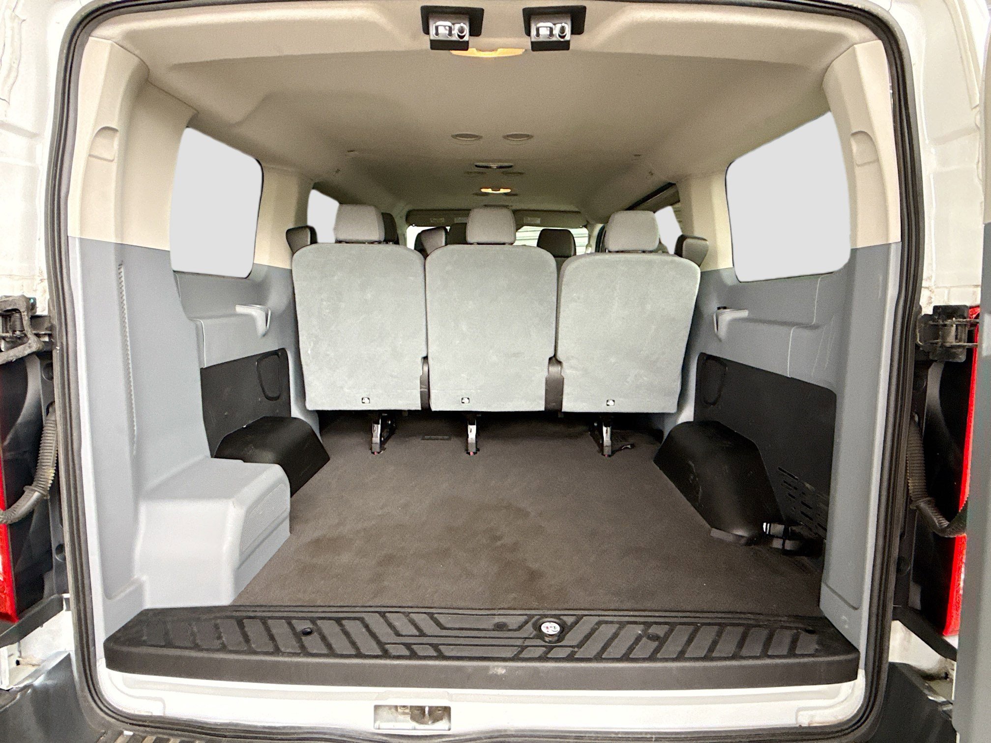 Used 2015 Ford Transit 150 XLT image 30