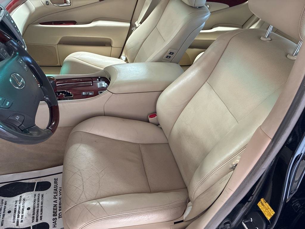 Used 2012 Lexus LS 460 w/ Comfort Pkg RWD image 14