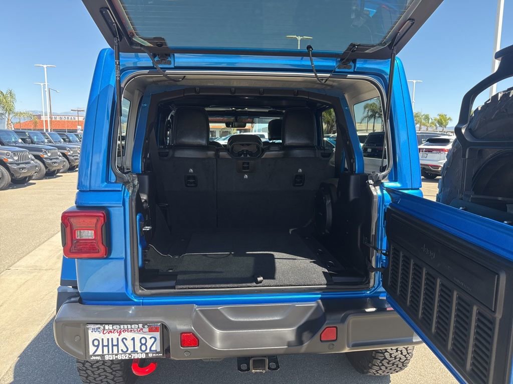 Used 2022 Jeep Wrangler Unlimited Rubicon w/ LED Lighting Group AWD/4WD image 13