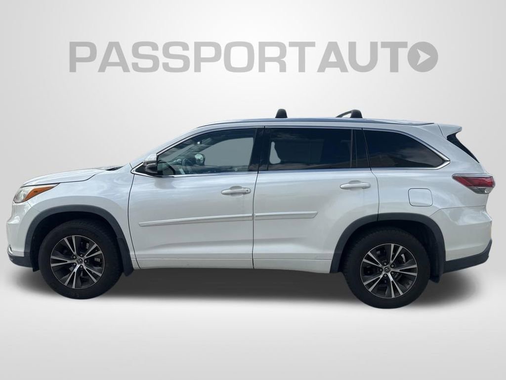 Used 2016 Toyota Highlander XLE w/ Protection Package #3 image 1