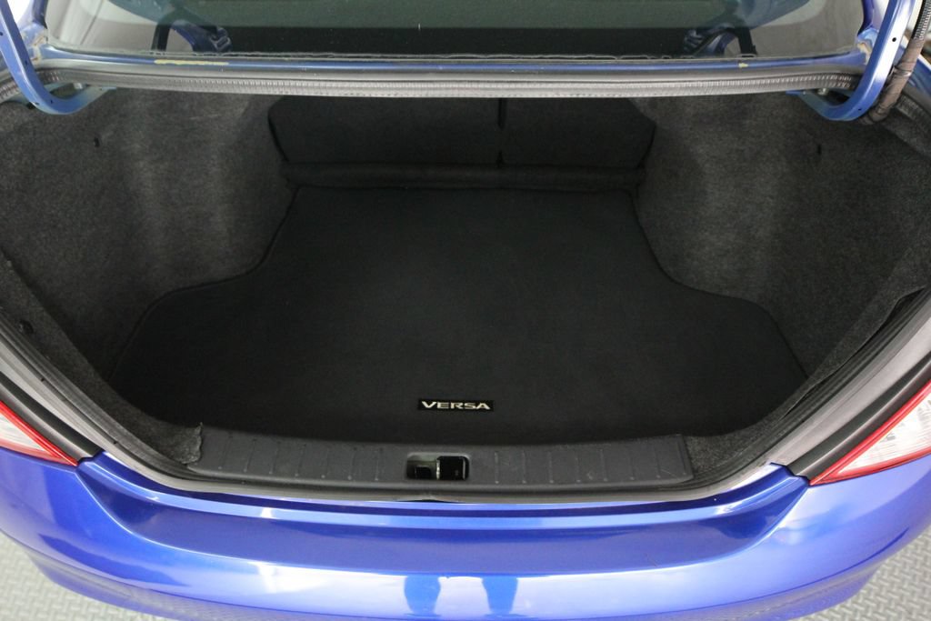 Used 2013 Nissan Versa SV w/ Convenience Pkg FWD image 25