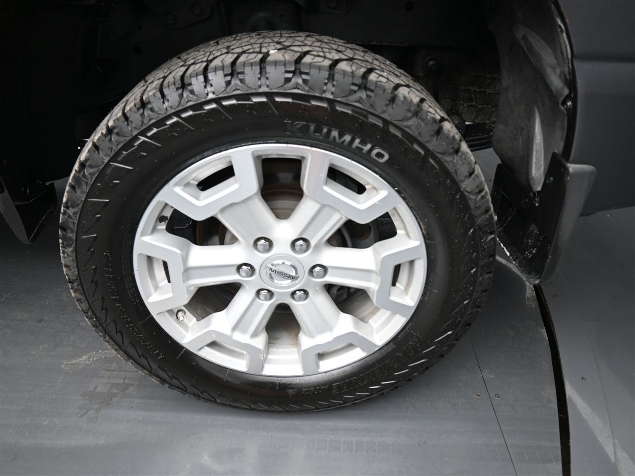 Used 2016 Nissan Titan SV RWD image 20