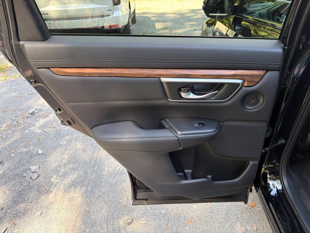 Used 2022 Honda CR-V Touring image 16