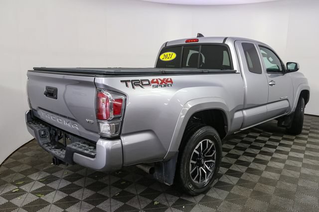 Used 2021 Toyota Tacoma TRD Sport w/ TRD Premium Sport Package AWD/4WD image 12