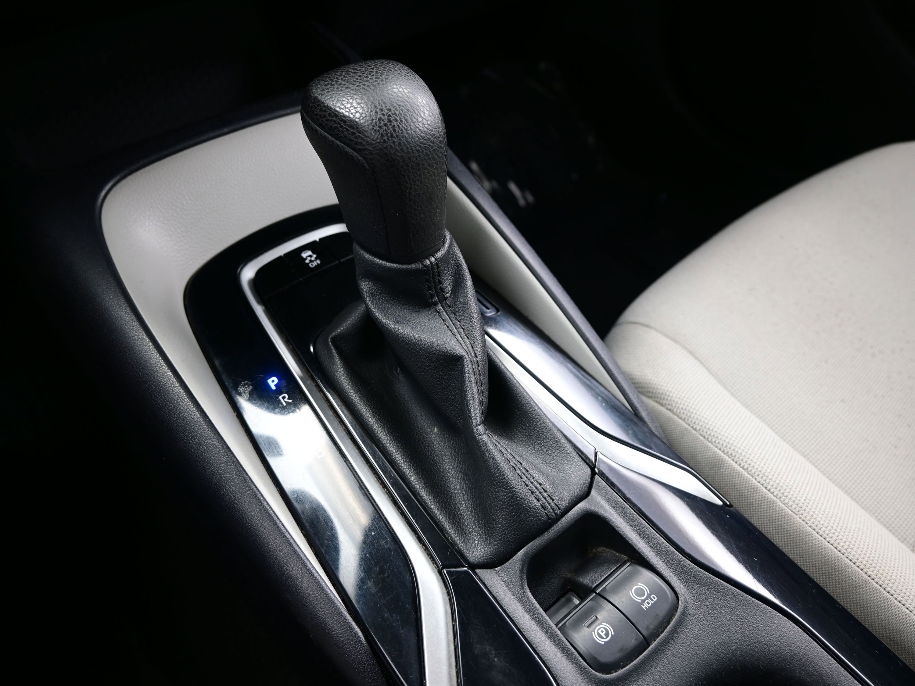 Used 2022 Toyota Corolla LE image 20