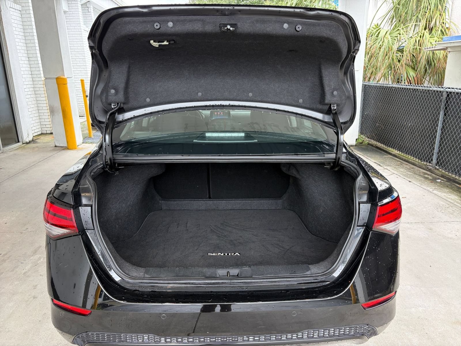 Used 2025 Nissan Sentra SV FWD image 30