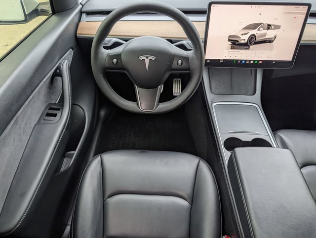 Used 2022 Tesla Model Y Performance AWD/4WD image 12
