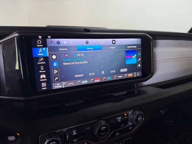 Certified 2024 Jeep Gladiator Sport AWD/4WD image 25