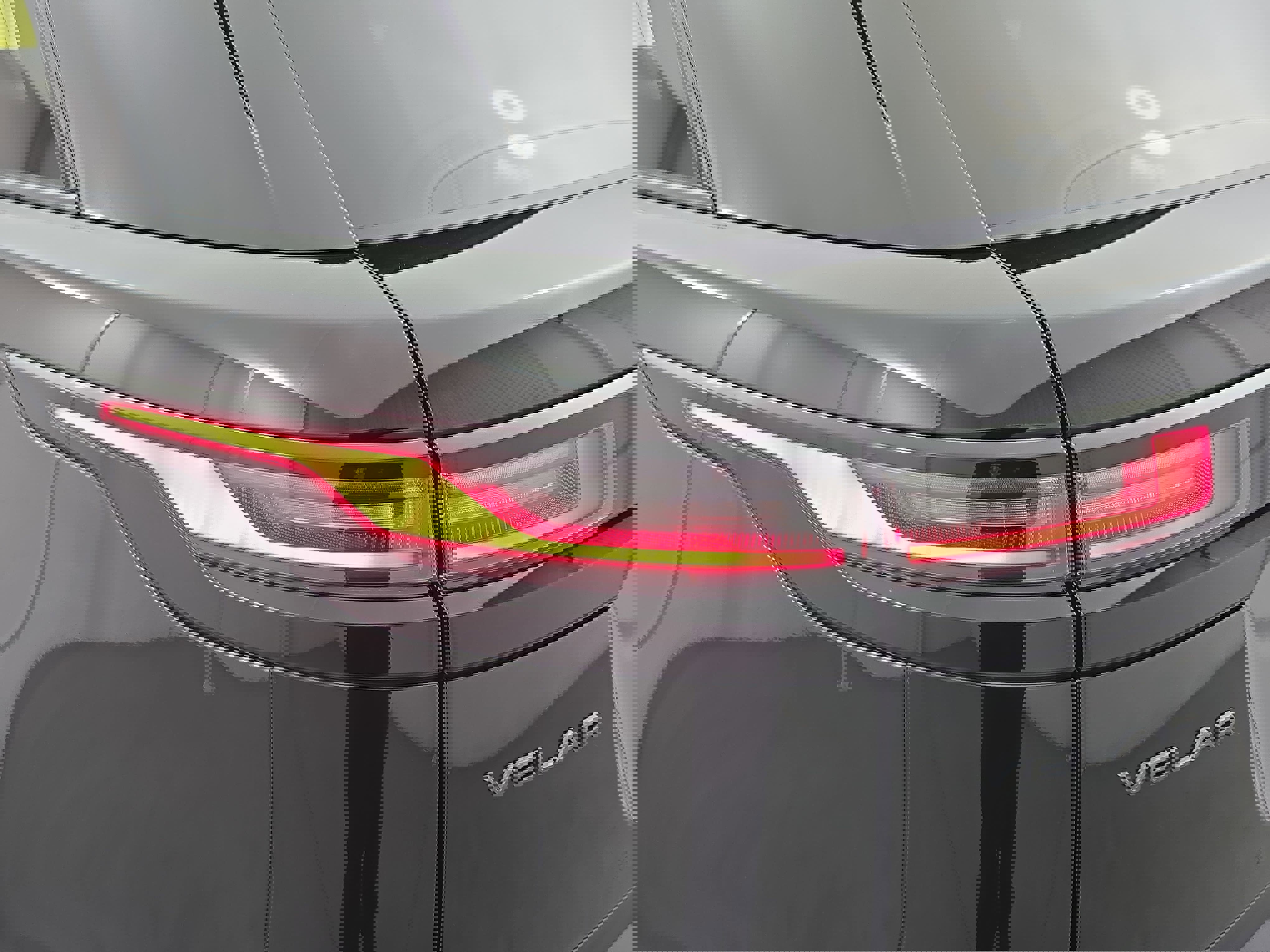 Used 2025 Land Rover Range Rover Velar Dynamic SE image 33