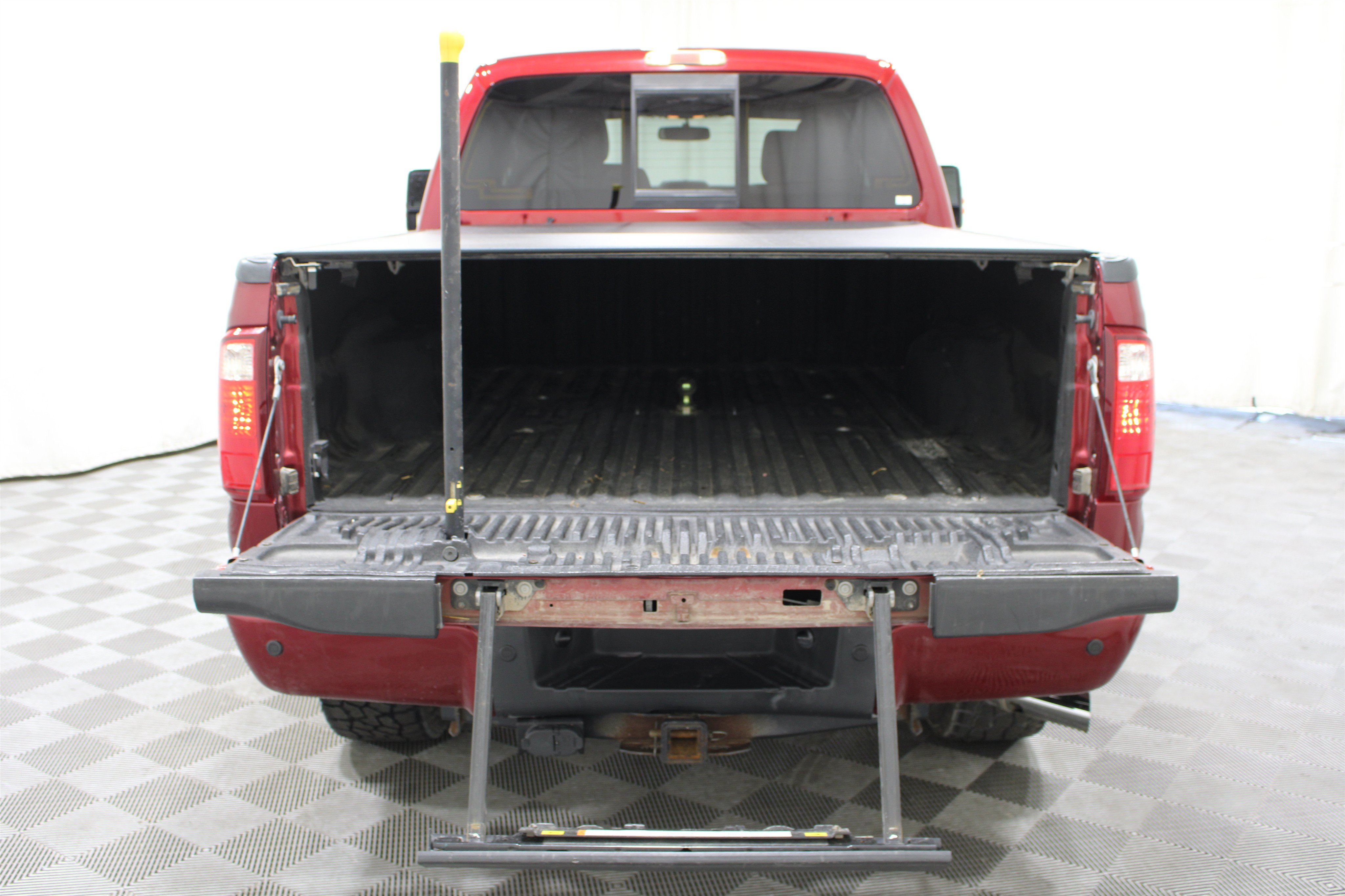 Used 2013 Ford F250 Platinum w/ FX4 Off Road Pkg AWD/4WD image 23