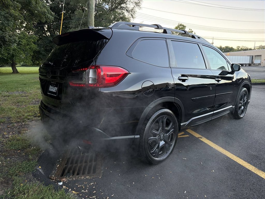 Used 2023 Subaru Ascent Onyx Edition AWD/4WD image 8