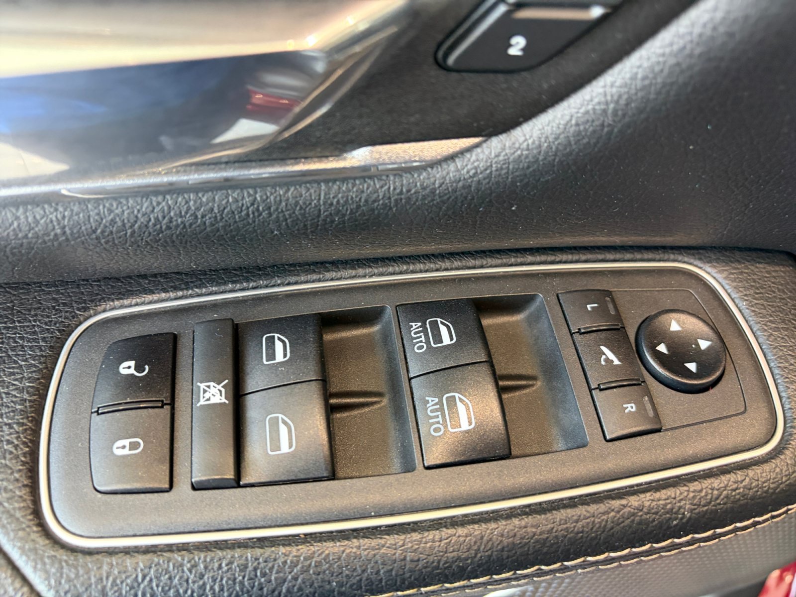 Used 2021 RAM 1500 Laramie AWD/4WD image 13
