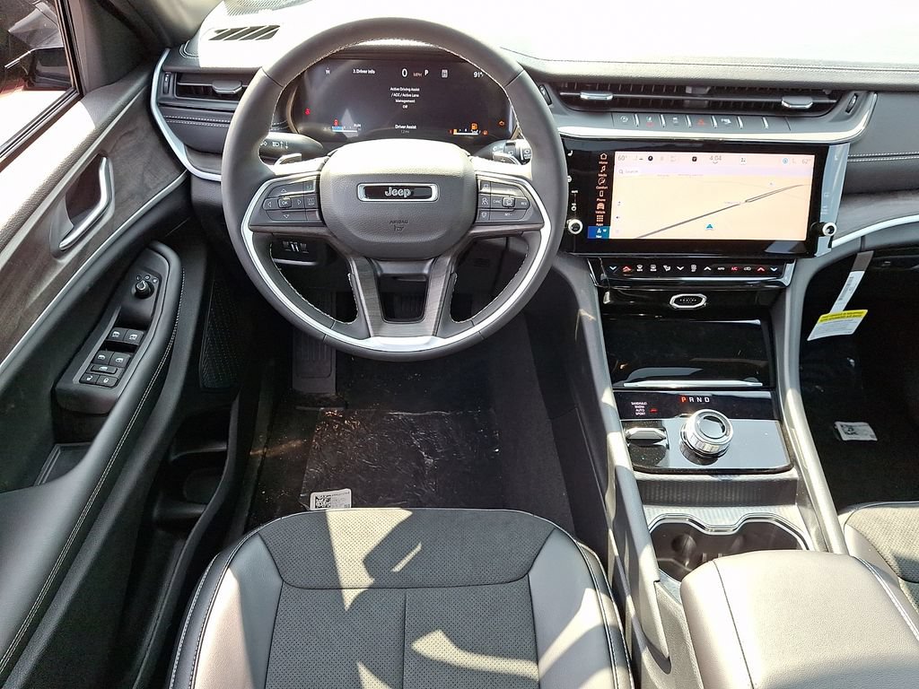 New 2026 Jeep Grand Cherokee Altitude AWD/4WD image 8