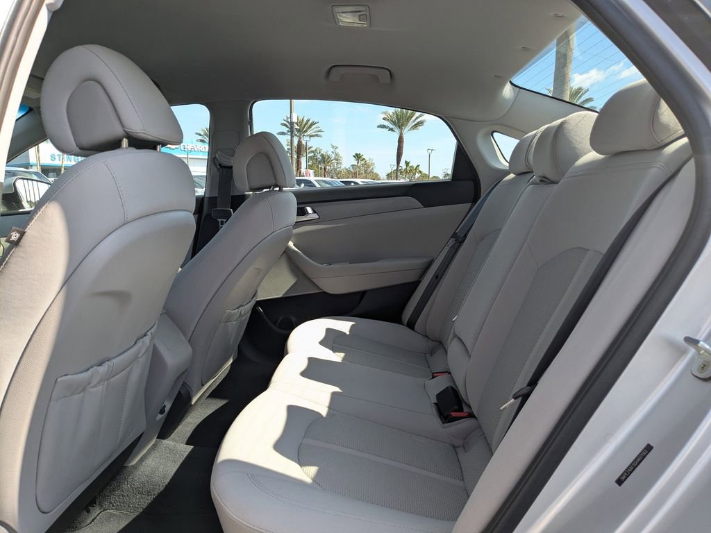 Used 2016 Hyundai Sonata SE image 13