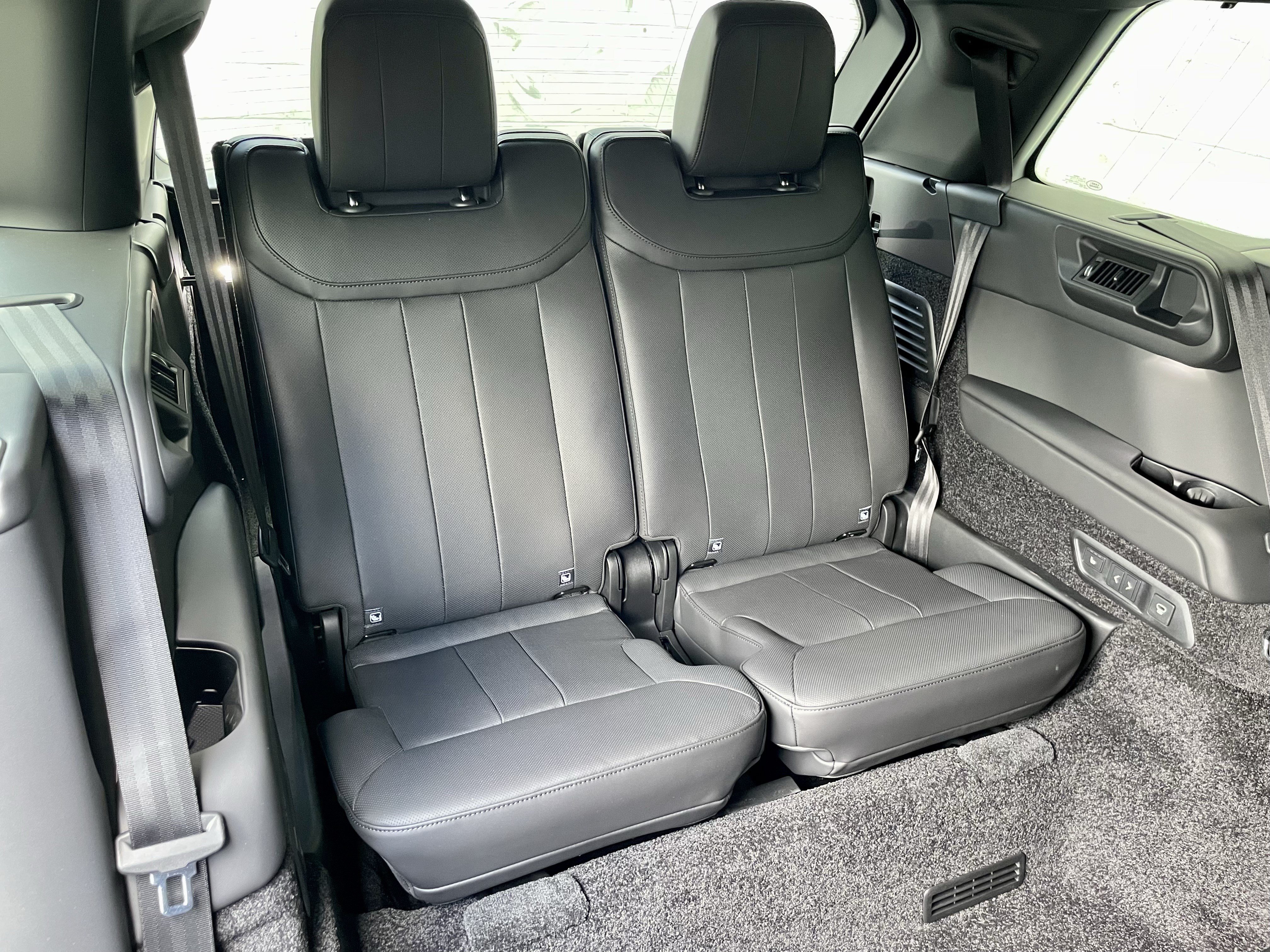 New 2026 Land Rover Range Rover SE AWD/4WD image 33