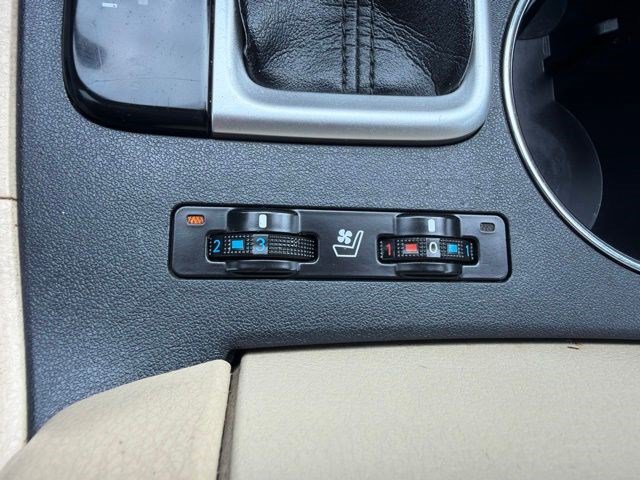 Used 2015 Toyota Highlander Limited AWD/4WD image 35