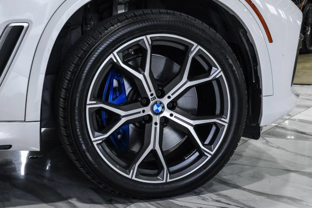 Used 2020 BMW X5 M50i AWD/4WD image 55
