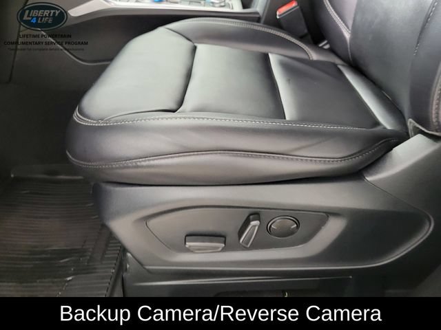 Used 2023 Ford Explorer XLT w/ Equipment Group 202A AWD/4WD image 14