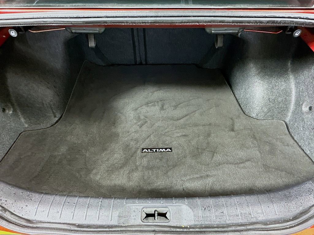 Used 2022 Nissan Altima 2.0 SR image 25