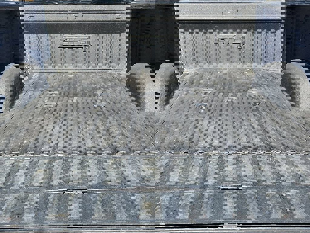 Used 2023 GMC Sierra 2500 AT4 w/ AT4 Premium Plus Package image 17