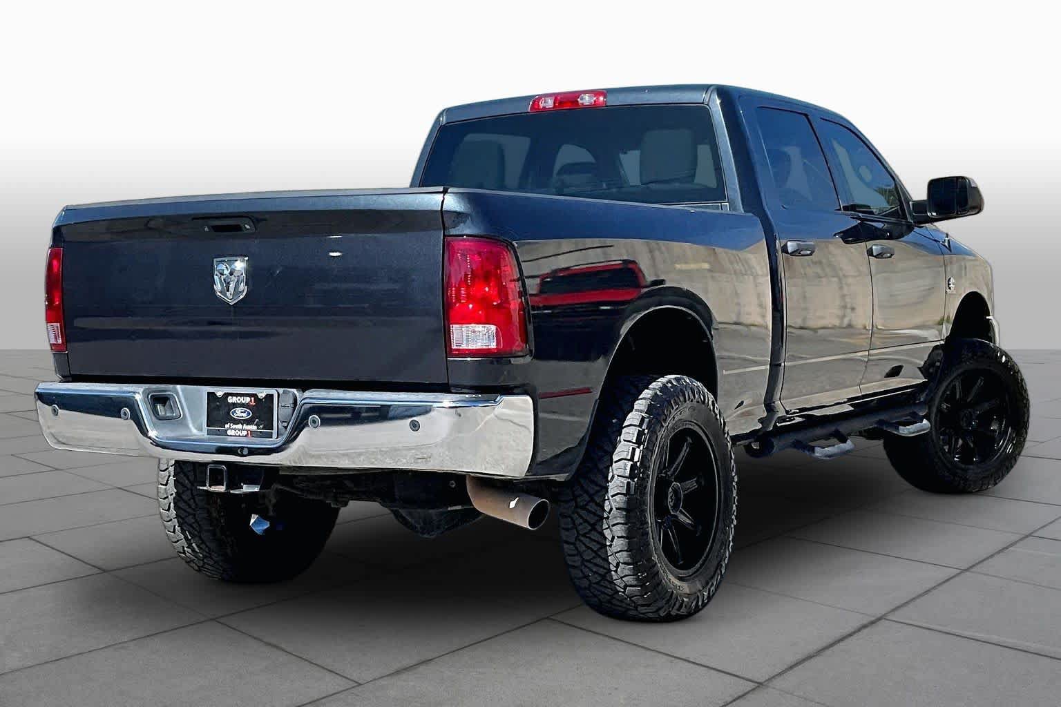Used 2015 RAM 2500 Tradesman w/ Chrome Appearance Group AWD/4WD image 13