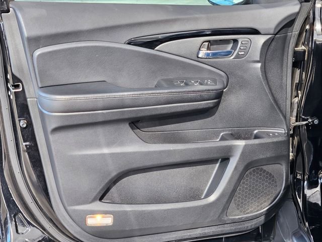 Used 2022 Honda Pilot Elite image 24