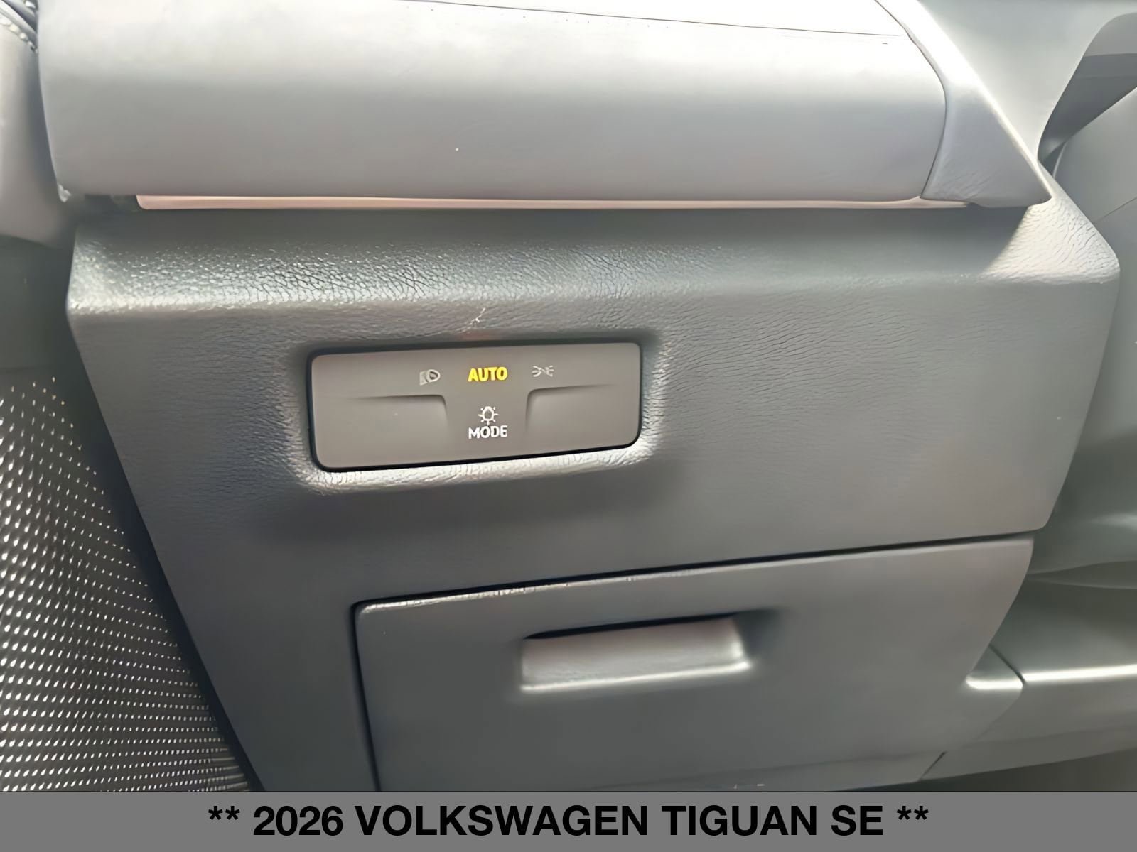 New 2026 Volkswagen Tiguan SE AWD/4WD image 29