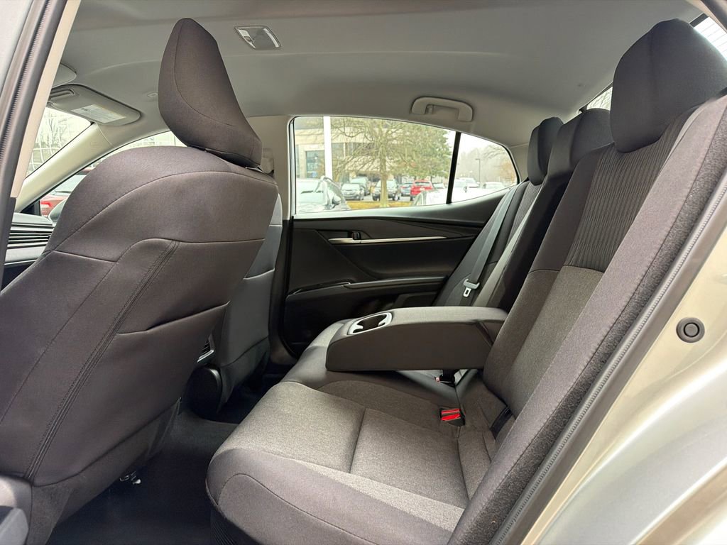 Used 2025 Toyota Camry LE w/ Convenience Package image 15
