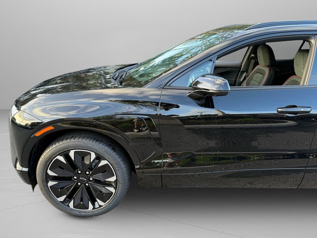 New 2025 Chevrolet Blazer EV RS image 8