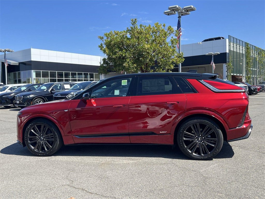 New 2026 Cadillac Lyriq V image 7