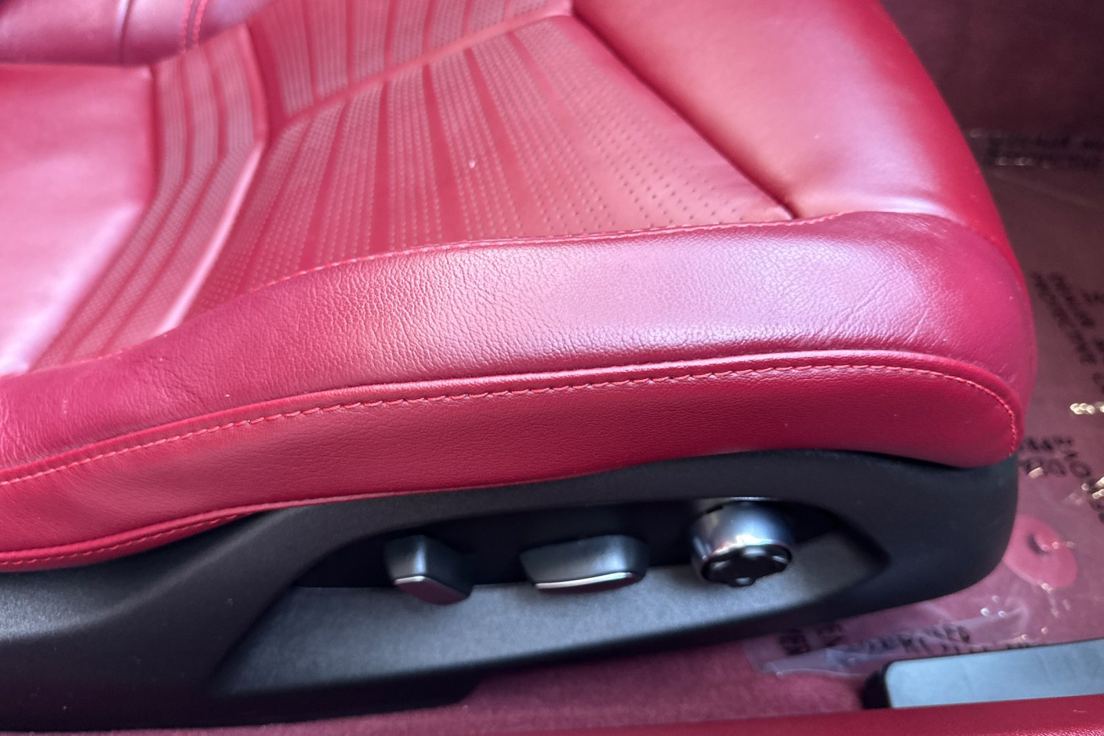 Used 2022 Chevrolet Corvette Stingray Premium Conv w/ Z51 Performance Package RWD image 23