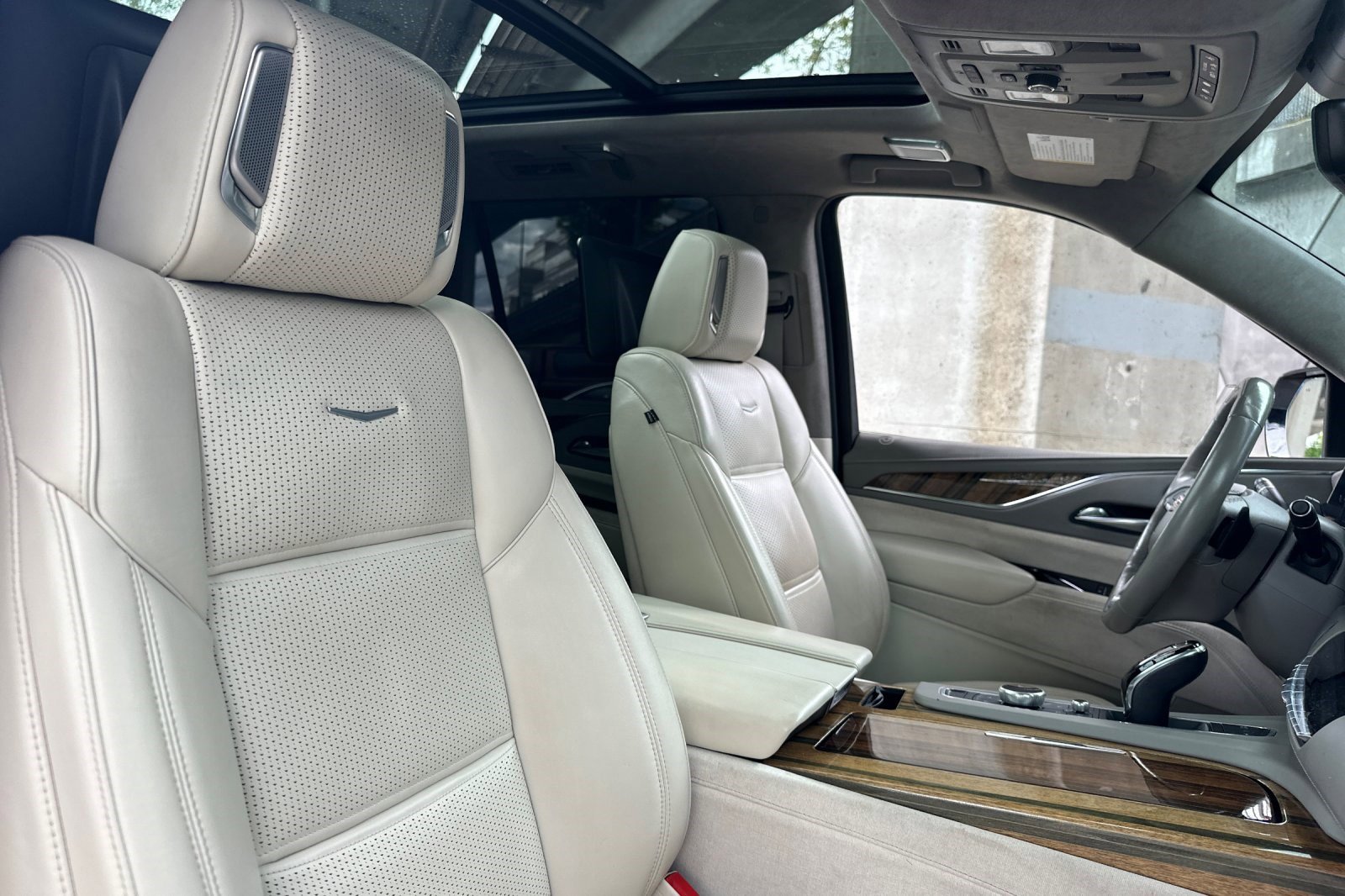 Used 2021 Cadillac Escalade Sport Platinum w/ Heavy-Duty Trailer Package image 31