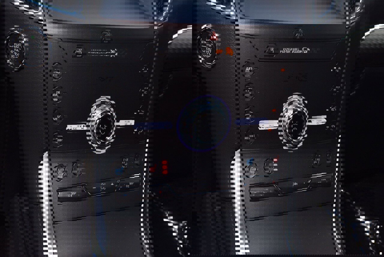 Used 2020 Ford Edge Titanium w/ Equipment Group 301A image 29