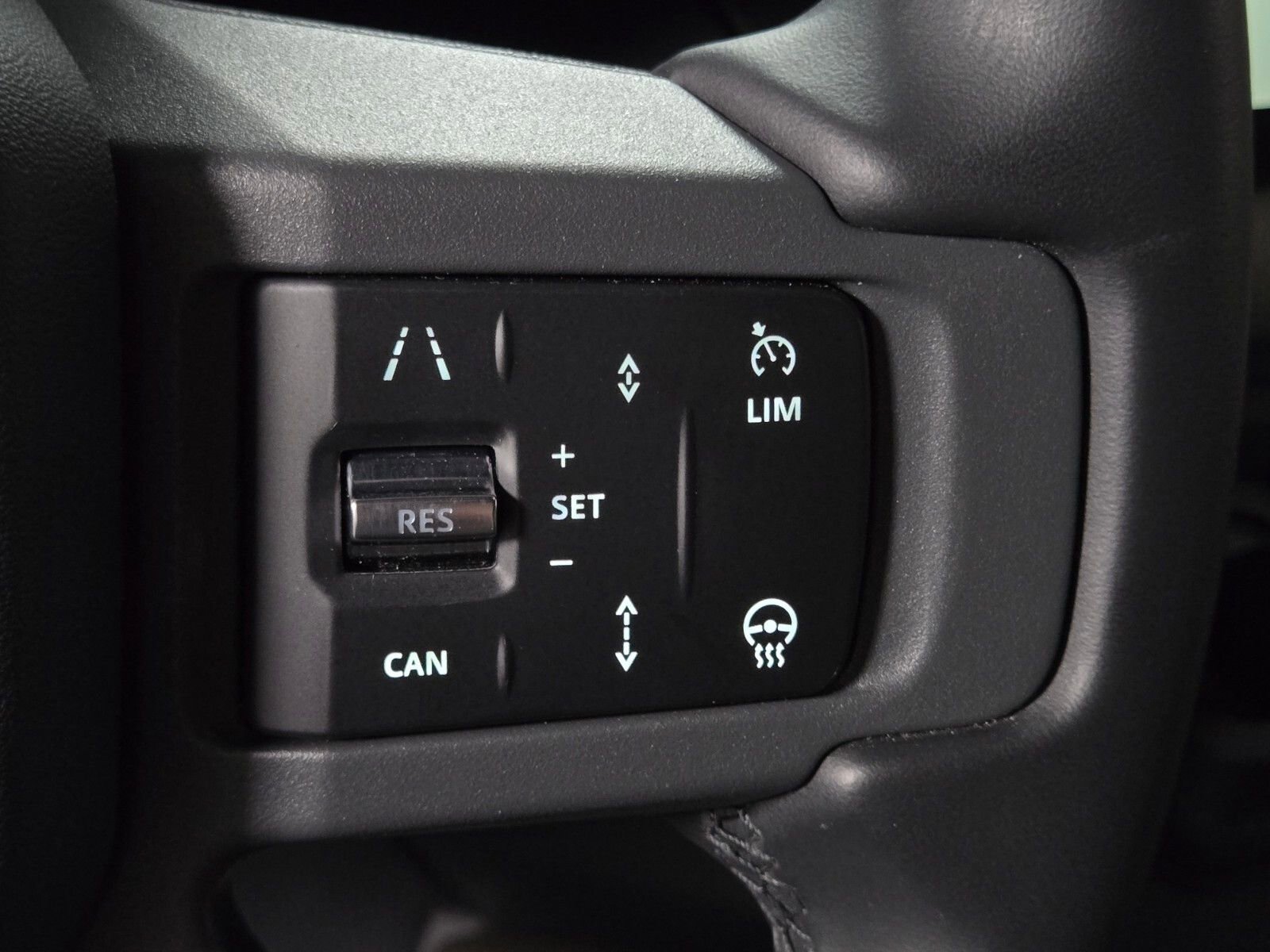 Used 2025 Land Rover Defender 110 S AWD/4WD image 27