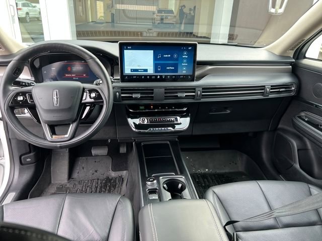 Used 2025 Lincoln Corsair Reserve image 18